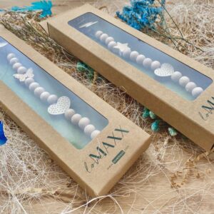 Ξύλινο κλιπ πιπίλας με χάντρες και καρδιά σε οικολογική συσκευασία – Nature Bebe